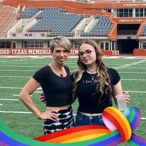 Meet your Posher, Leah